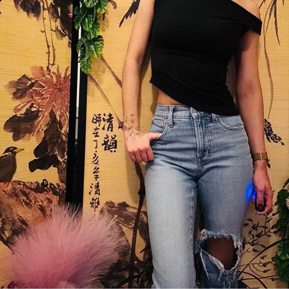 Madewell The Perfect Vintage Light Wash Distressed Crop Jeans​​